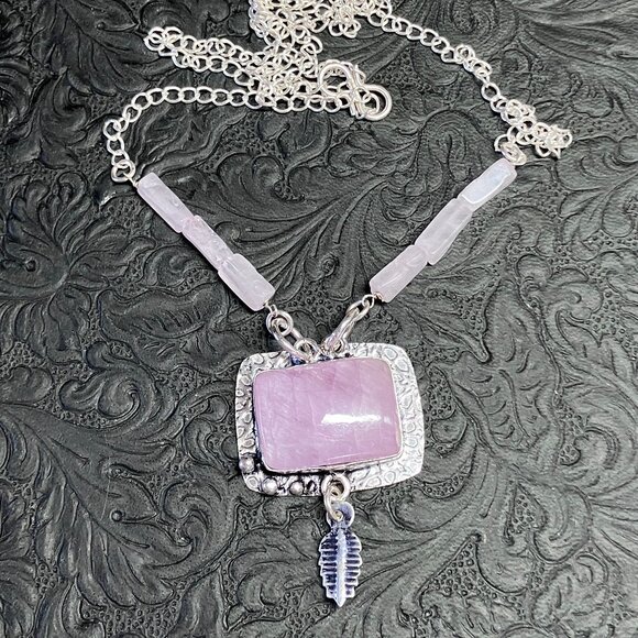 Natural Pink Kunzite and Rose Quartz Pendant Necklace Crystal Stone Jewelry - Picture 1 of 8